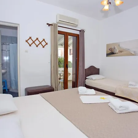 סקירוס Aspous Studios And Rooms מראה חיצוני תמונה