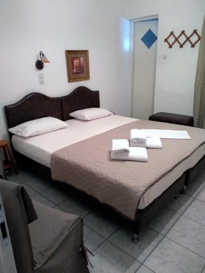Aspous Studios And Rooms *